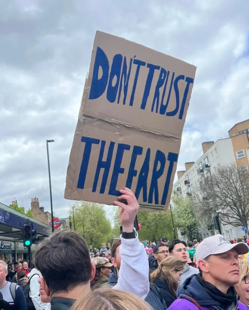 Person holding a fun marathon side