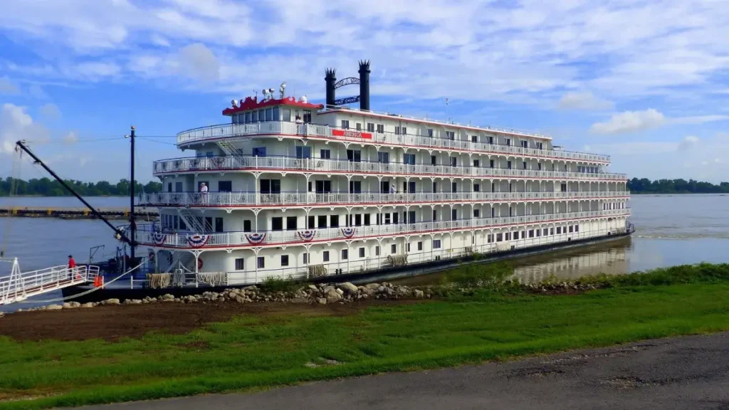 Riverboat casino docked along the riverbank in Shreveport, Louisiana, near the Log Jammer Marathon route.