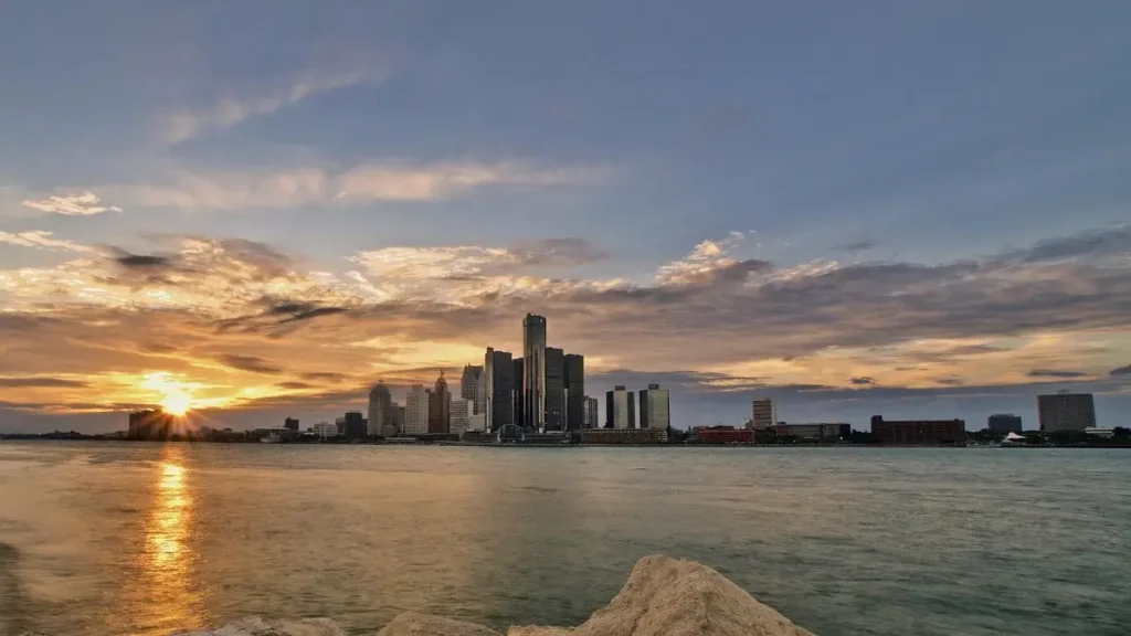 Sunset over Detroit, Michigan, home of the Detroit Free Press Marathon.