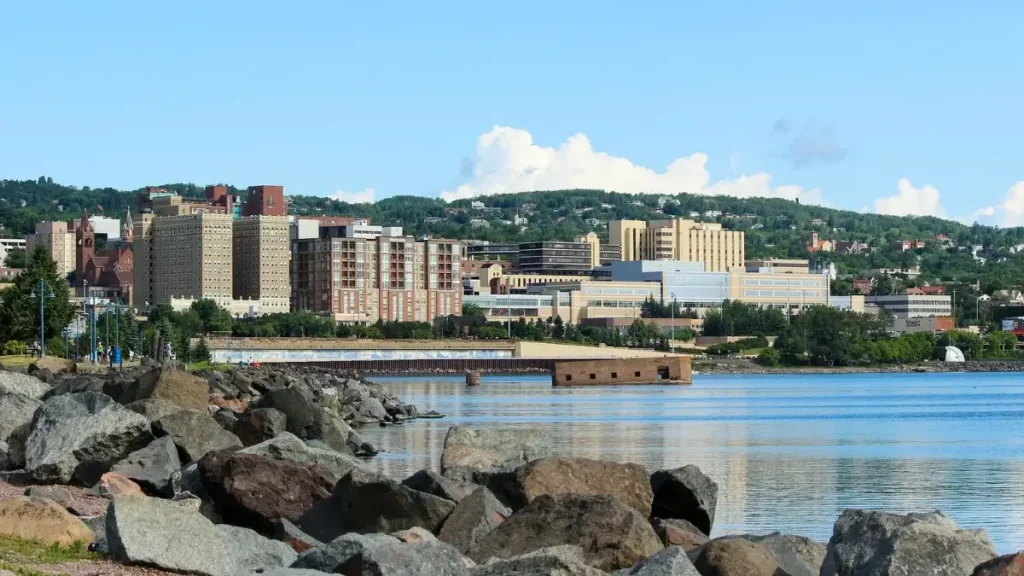 Duluth, Minnesota, the city's waterfront and rocky shoreline ready for the Grandma’s Marathon .