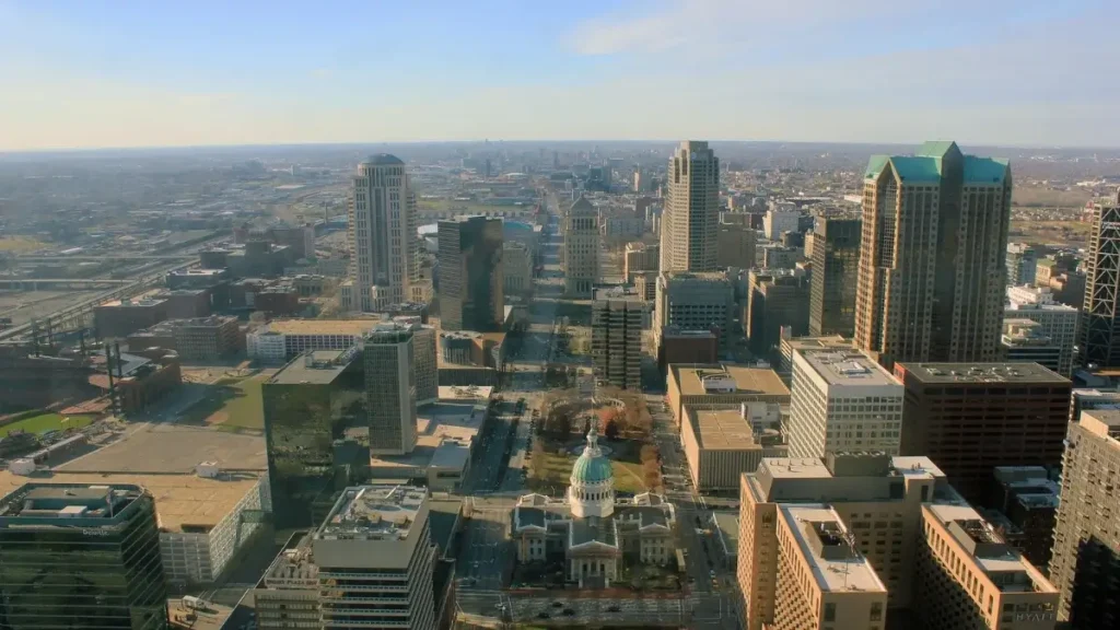 Greater St. Louis Marathon, one of the best marathons in missouri