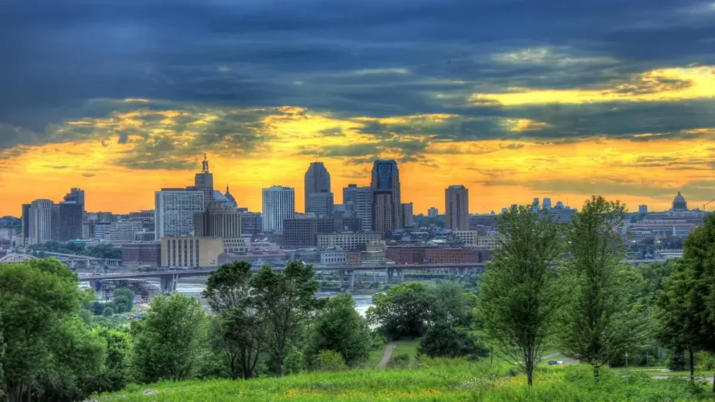 St. Paul’s skyline glows under a golden sunset, a fitting backdrop for some of Minnesota’s best marathons.