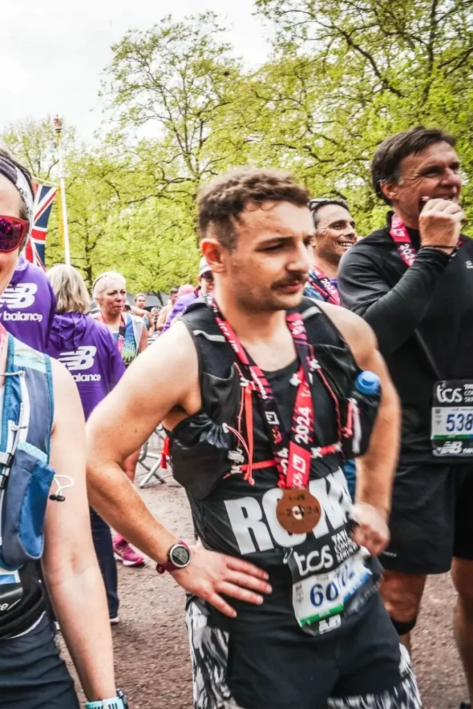 row looking tired after london marathon